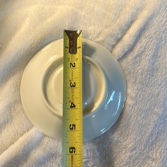 Avon 1991 Vintage Collectible November Chrysanthemum Saucer Only - Picture 3 of 4